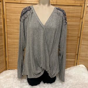 Artesia gray long sleeve lightweight blouse embroidered shoulder boho top XL